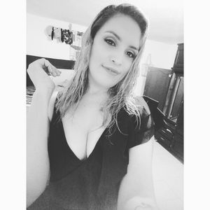 Meet your Posher, Yanet